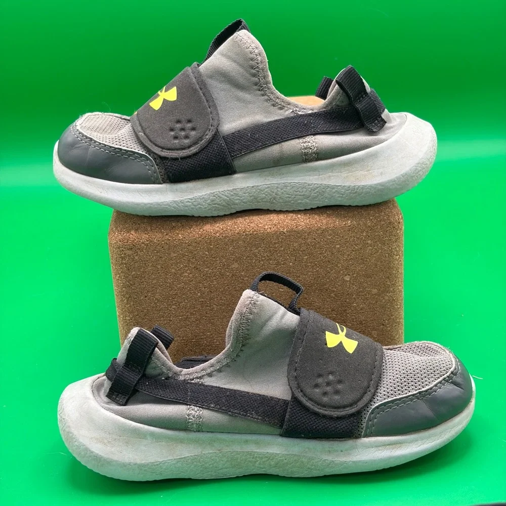 Under Armour Runplay Sneakers Toddler 9K Black/Yellow Slip On Athletic Shoes UA